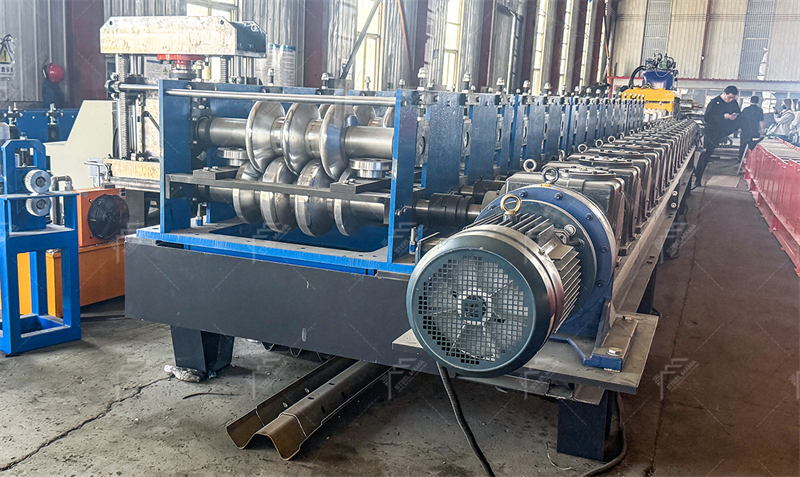 2 Wave Highway Guardrail Machine.jpg