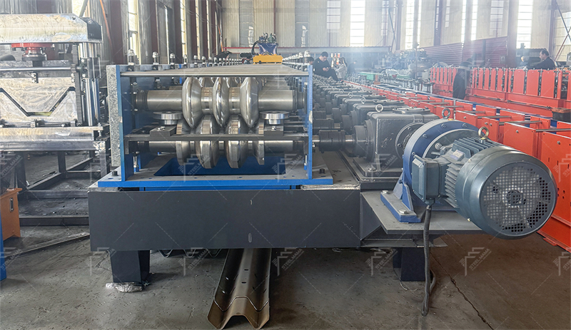 3 Wave Highway Guardrail Roll Forming Machine.jpg